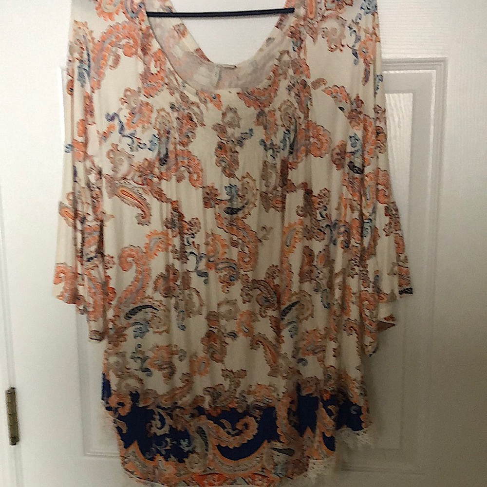NWT Collier Colorful J/M Sportswear Top